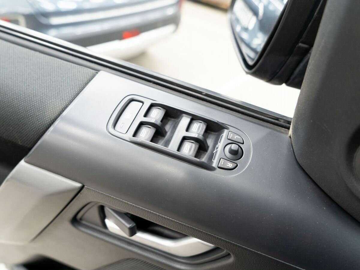 Land Rover Freelander с пробегом — 2009 год. Фото: #12