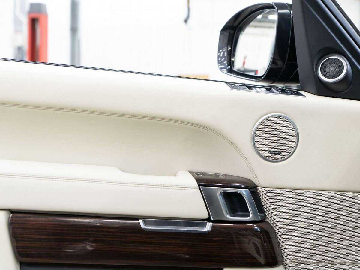 Land Rover Range Rover с пробегом — 2013 год. Фото: #16