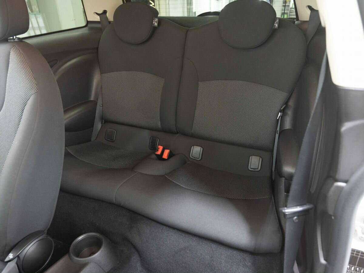 Mini Hatch с пробегом — 2013 год. Фото: #8