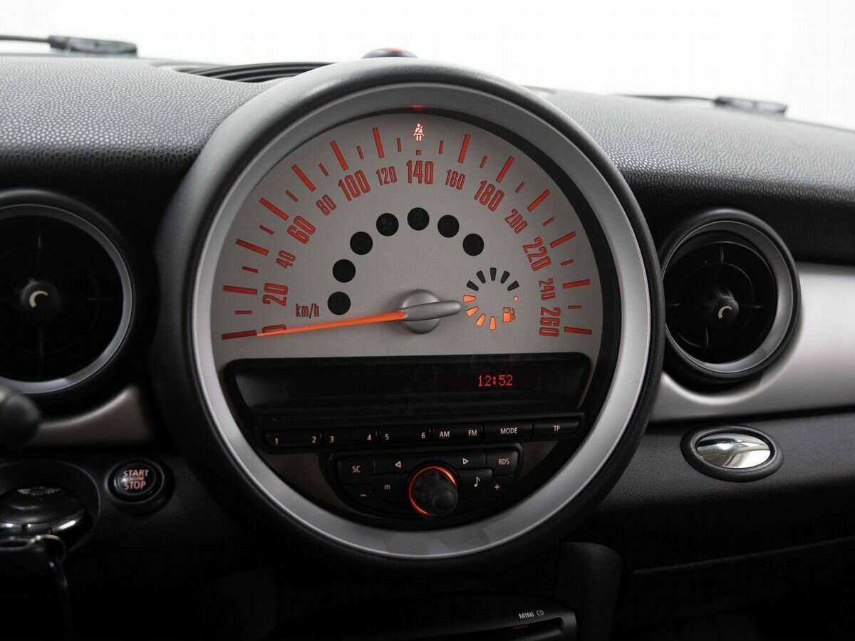 Mini Hatch с пробегом — 2013 год. Фото: #16