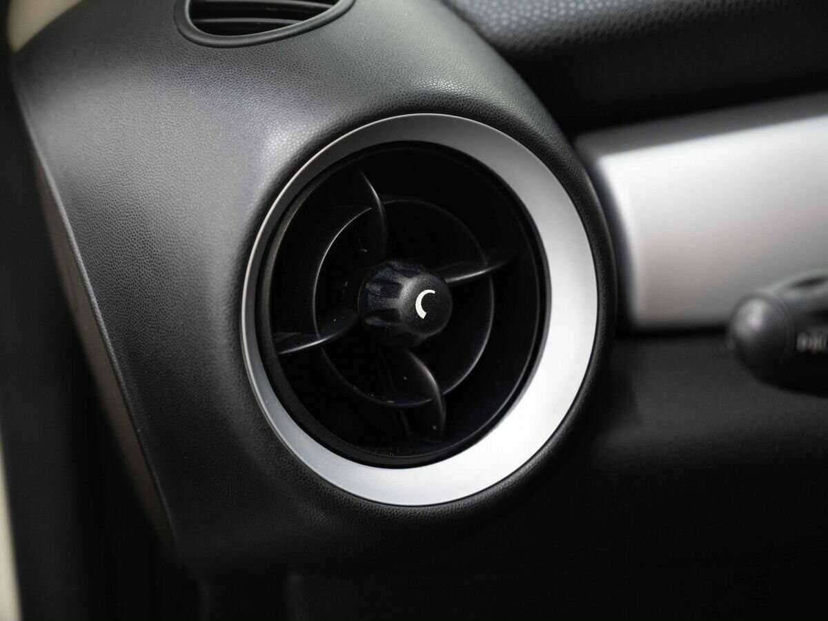 Mini Hatch с пробегом — 2013 год. Фото: #18