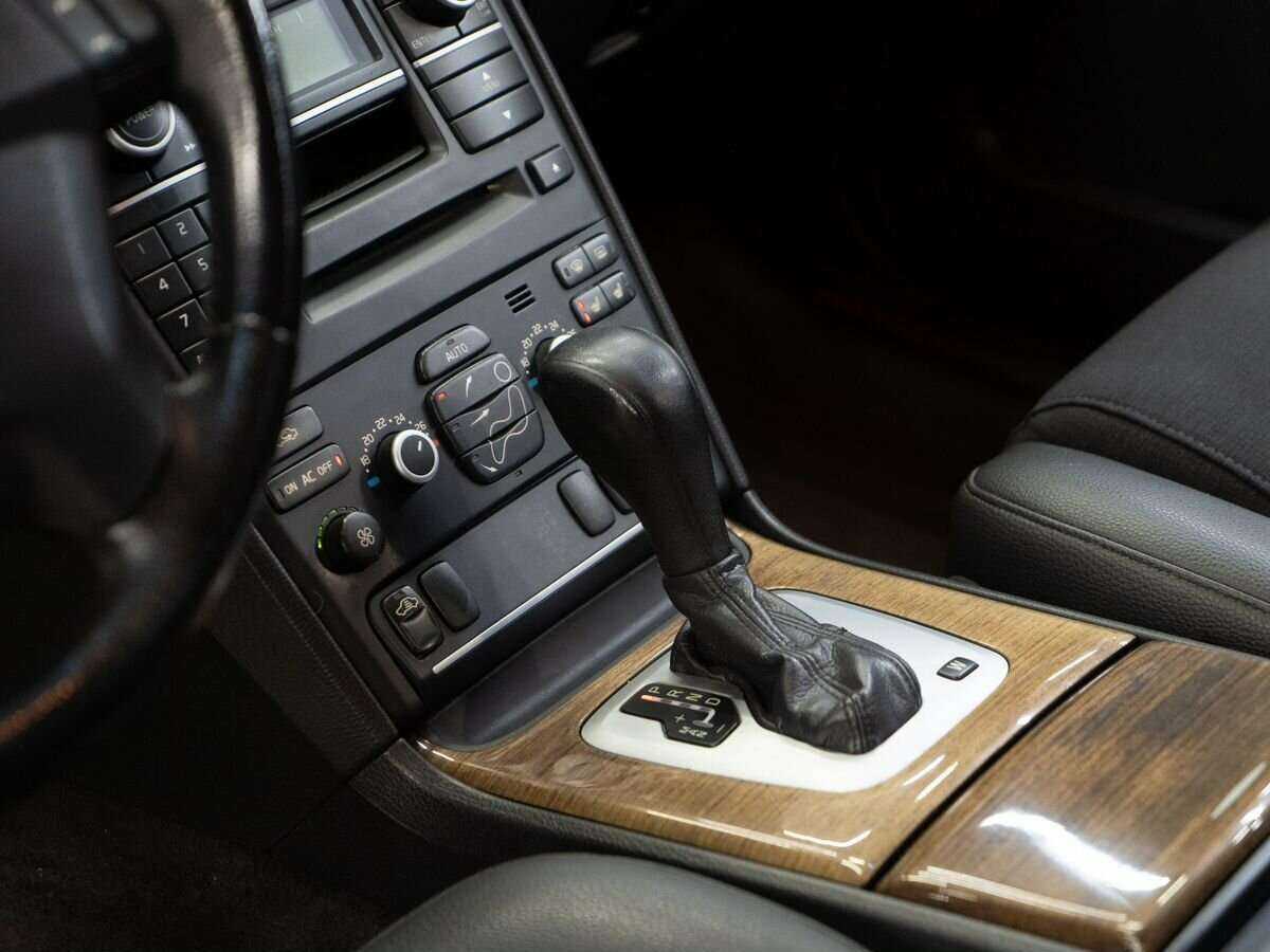 Volvo XC90 с пробегом — 2011 год. Фото: #10