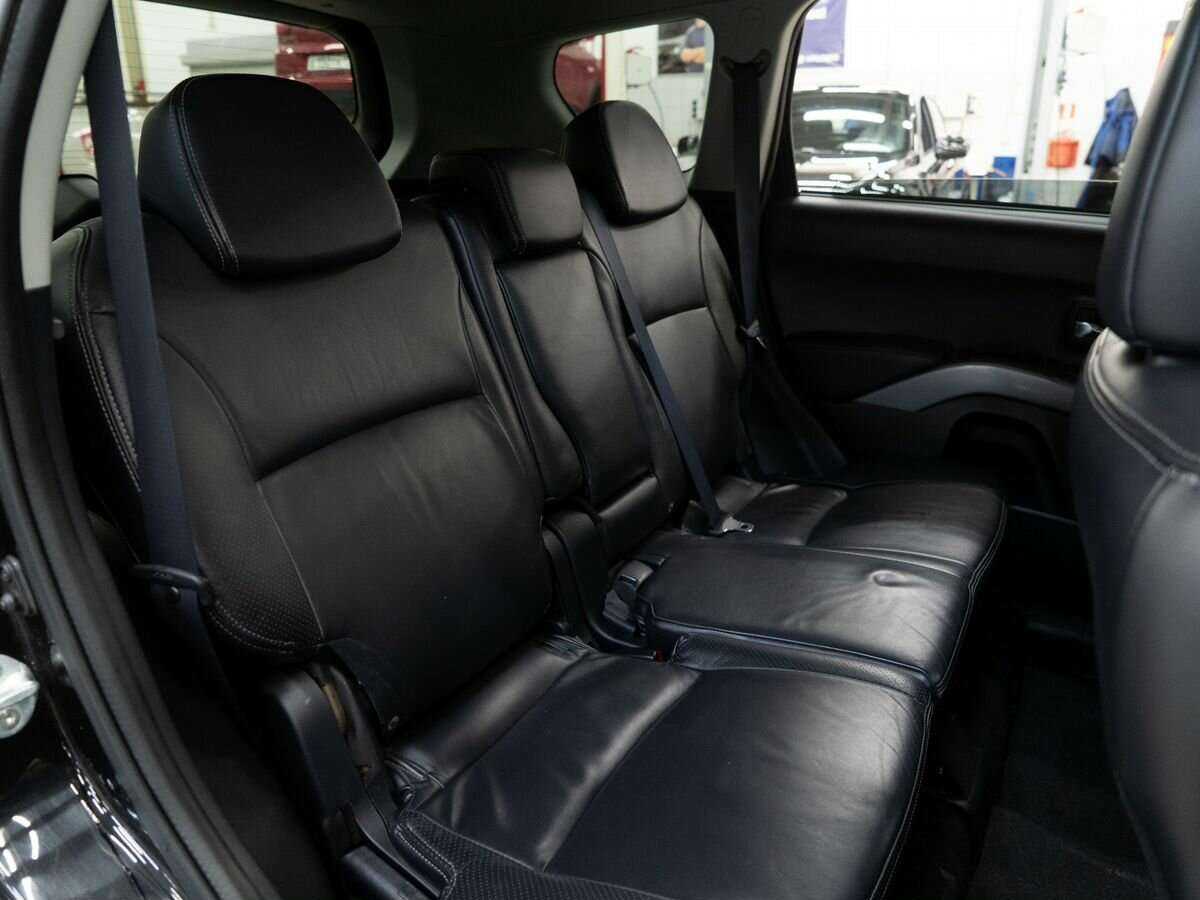 Mitsubishi Outlander с пробегом — 2007 год. Фото: #7