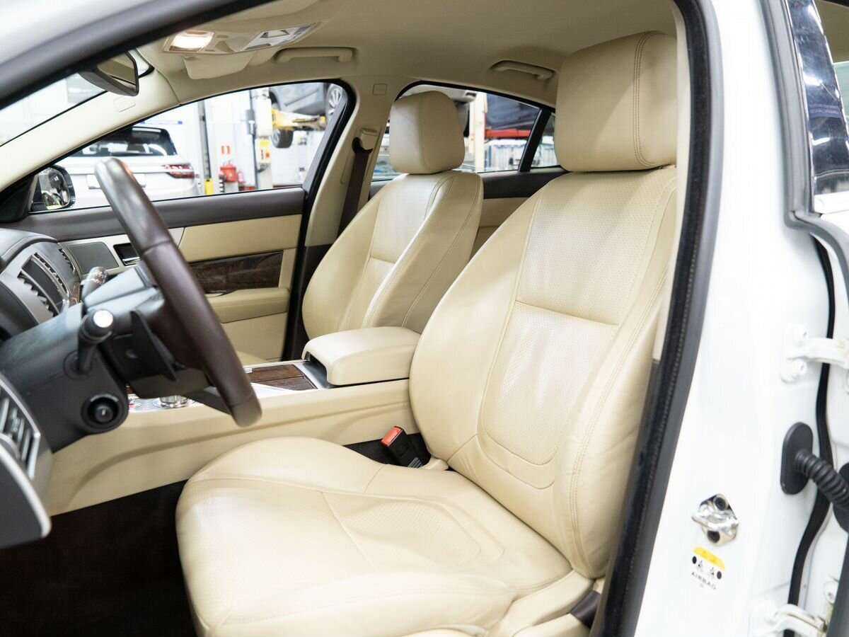 Jaguar XF с пробегом — 2011 год. Фото: #5