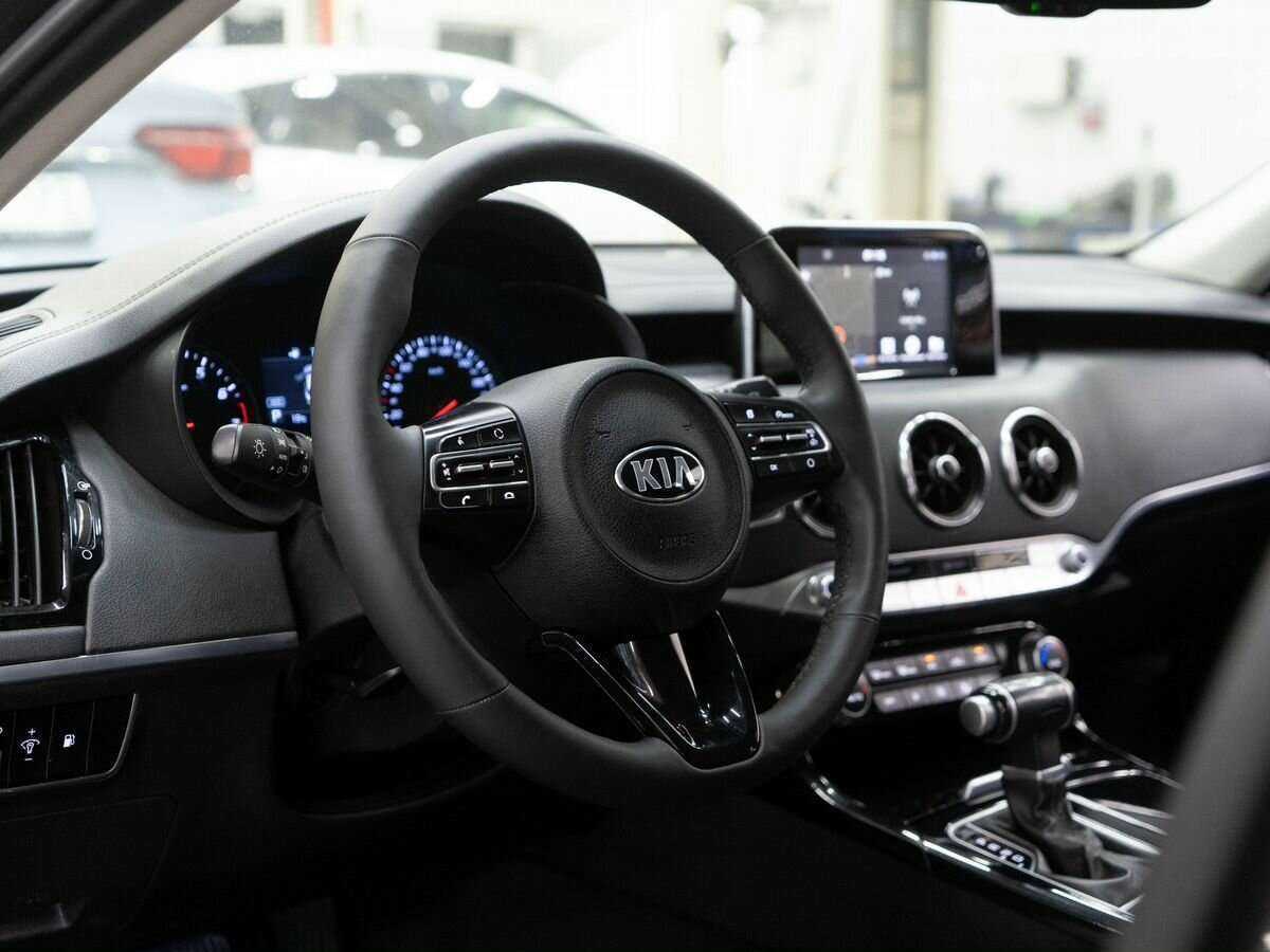 Kia Stinger с пробегом — 2018 год. Фото: #4