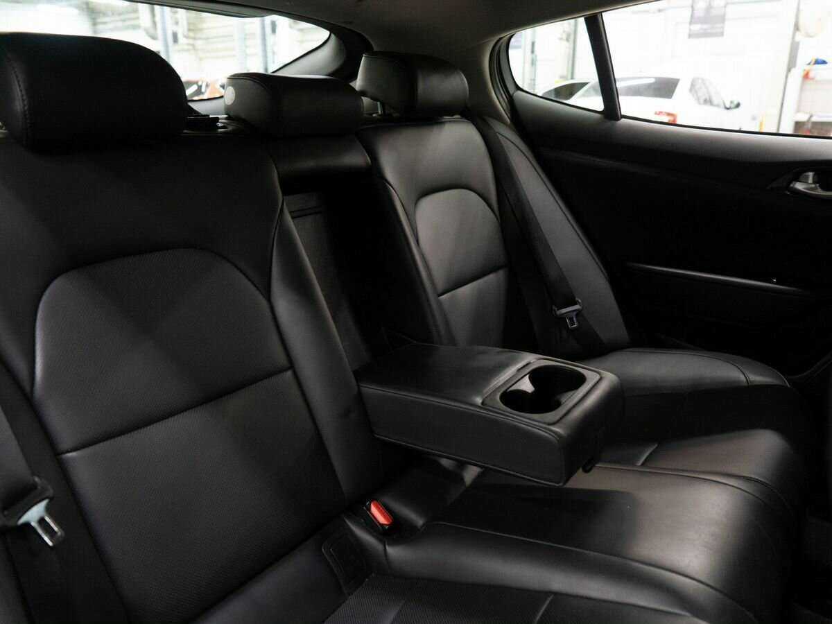 Kia Stinger с пробегом — 2018 год. Фото: #7