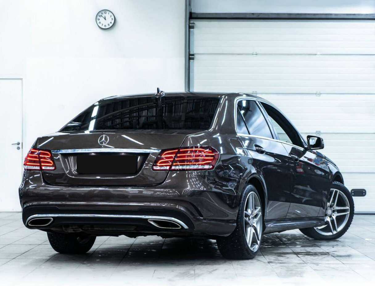 Mercedes-Benz E-Класс с пробегом — 2013 год. Фото: #2