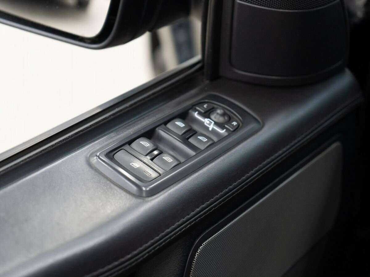 Land Rover Range Rover Sport с пробегом — 2012 год. Фото: #14