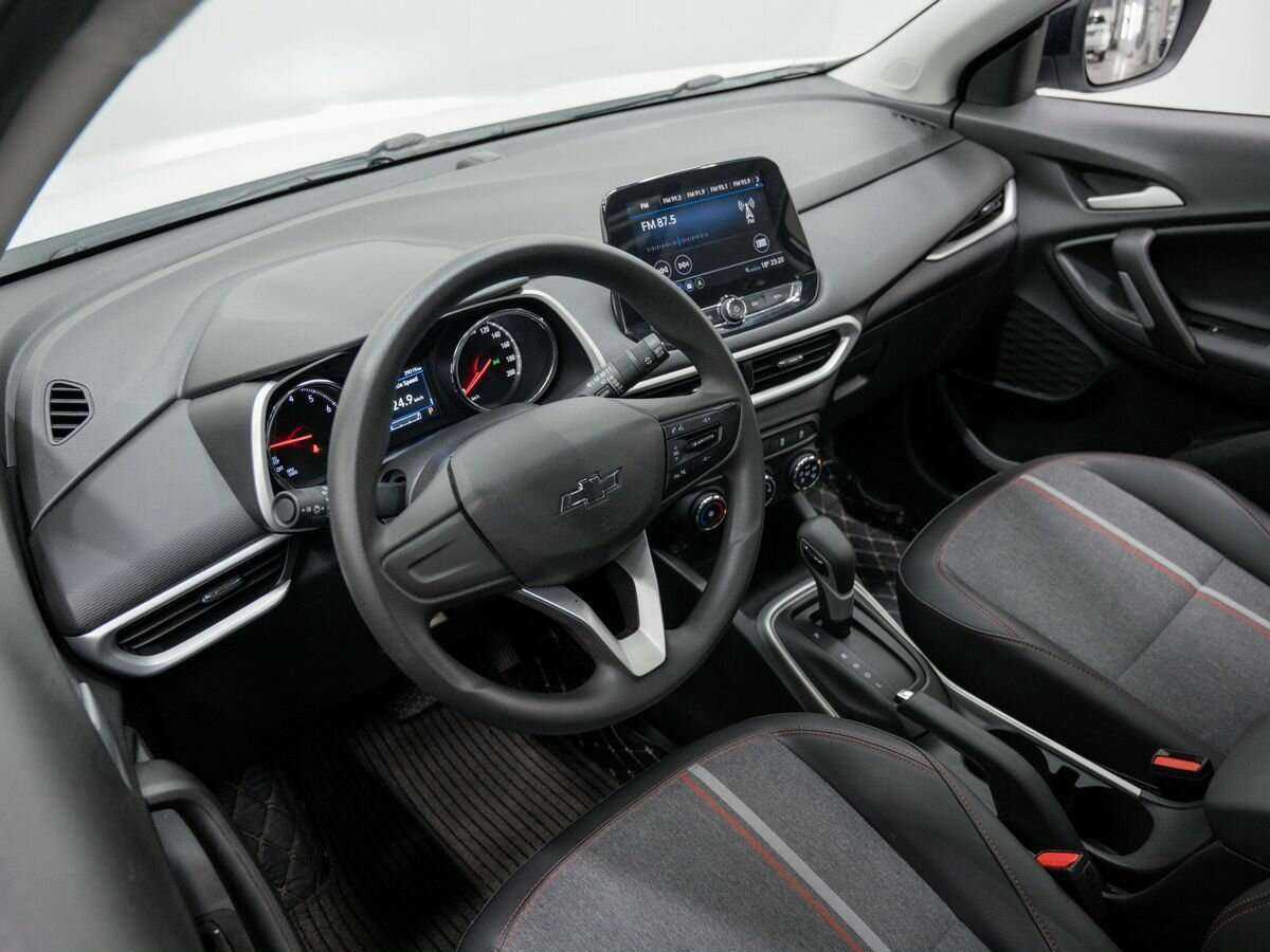 Chevrolet Tracker с пробегом — 2019 год. Фото: #16