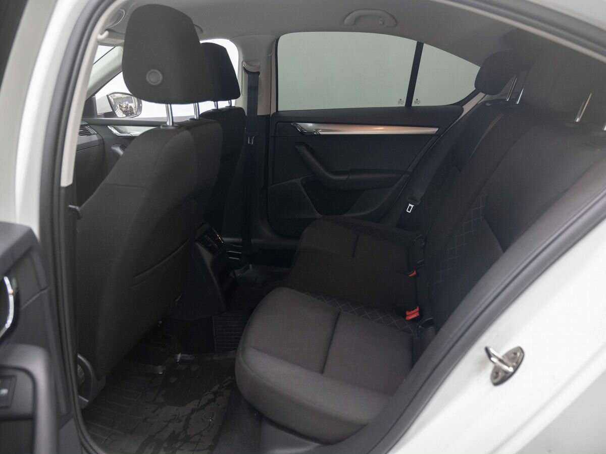 Skoda Octavia с пробегом — 2019 год. Фото: #8