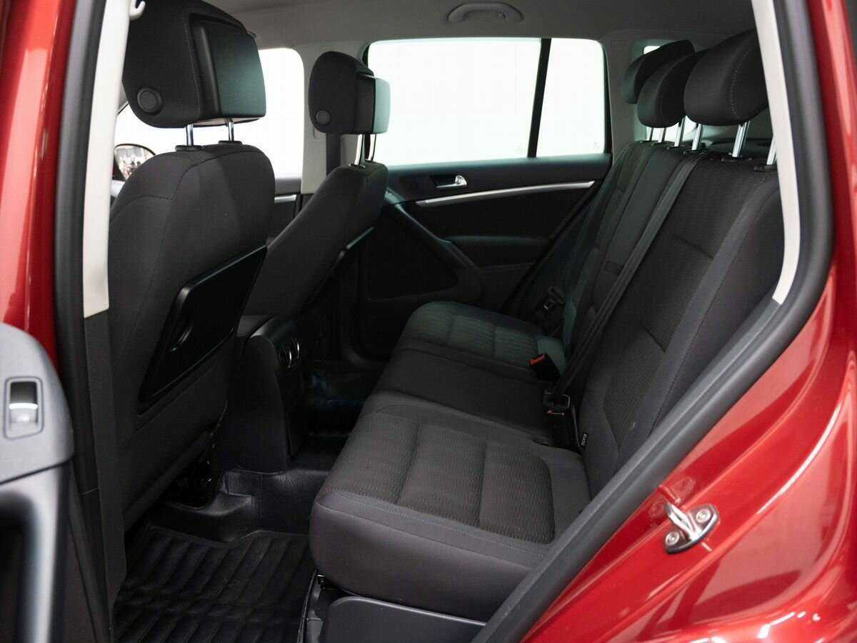 Volkswagen Tiguan с пробегом — 2012 год. Фото: #8