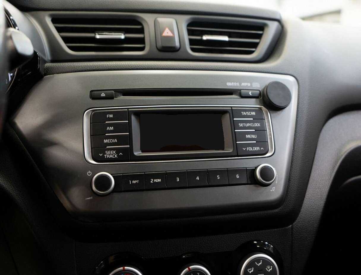 Kia Rio с пробегом — 2015 год. Фото: #11