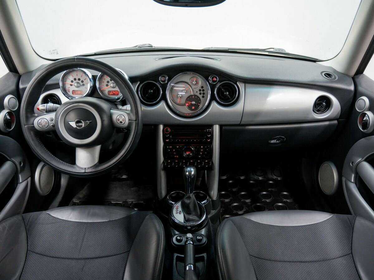 Mini Hatch с пробегом — 2005 год. Фото: #8