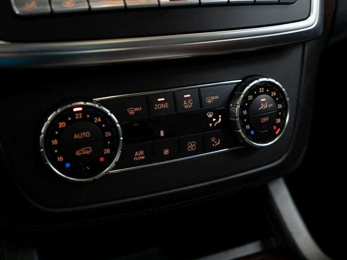 Mercedes-Benz GL-Класс с пробегом — 2013 год. Фото: #17