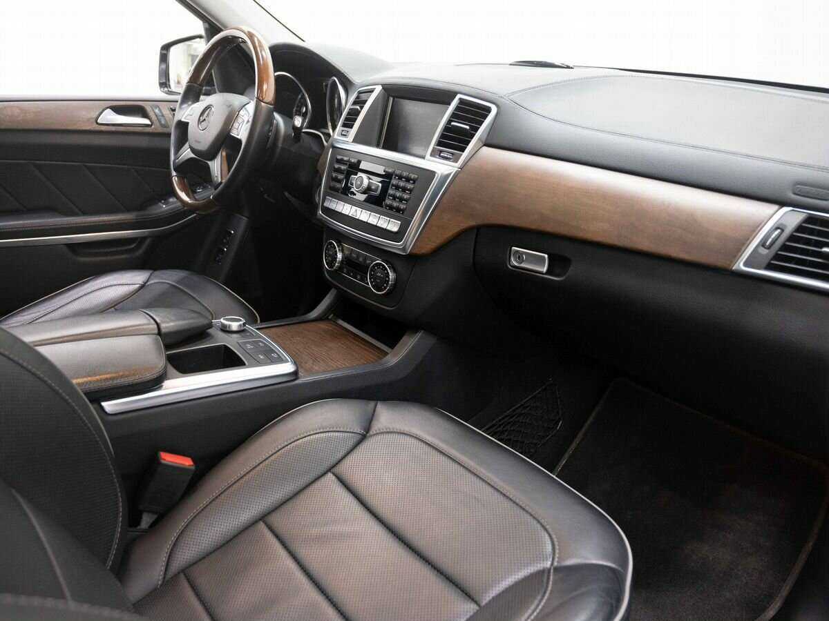 Mercedes-Benz GL-Класс с пробегом — 2013 год. Фото: #11