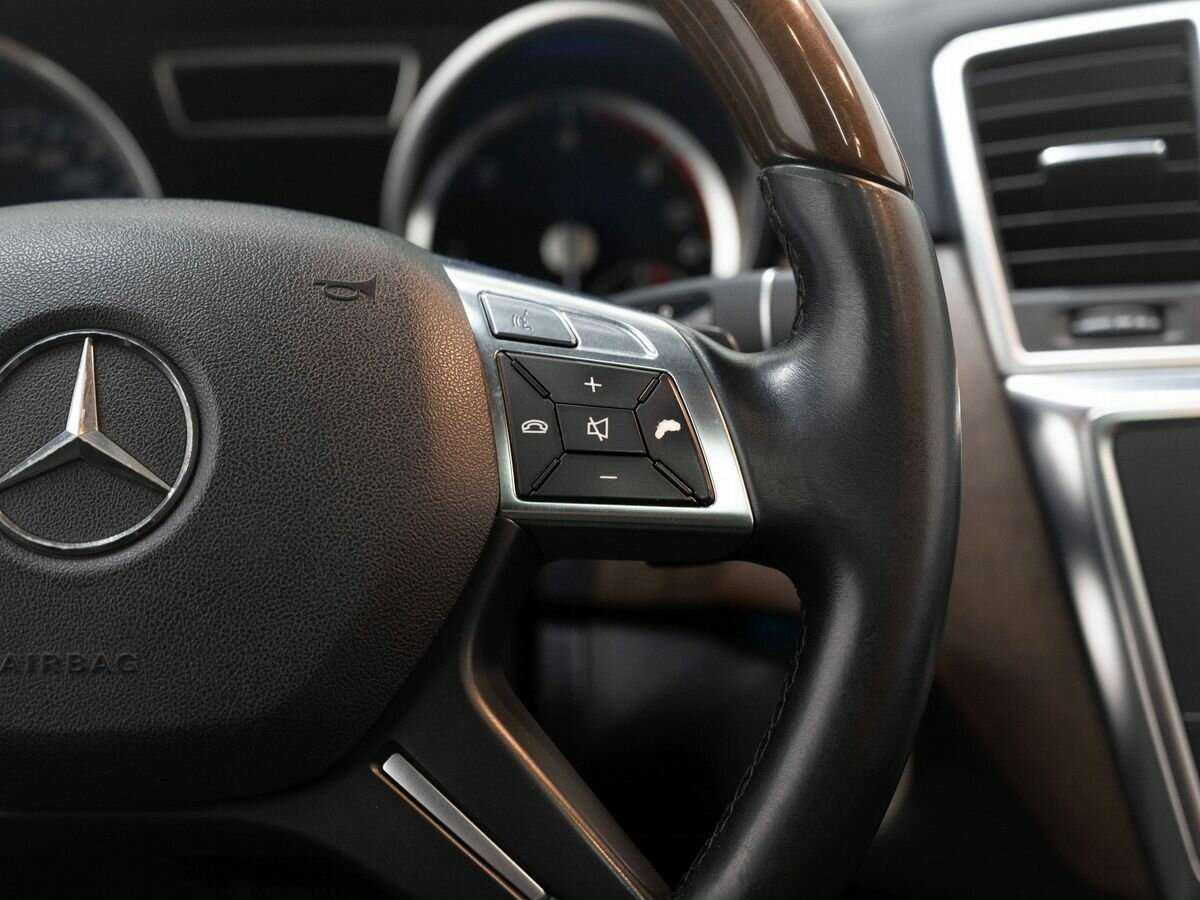 Mercedes-Benz GL-Класс с пробегом — 2013 год. Фото: #17