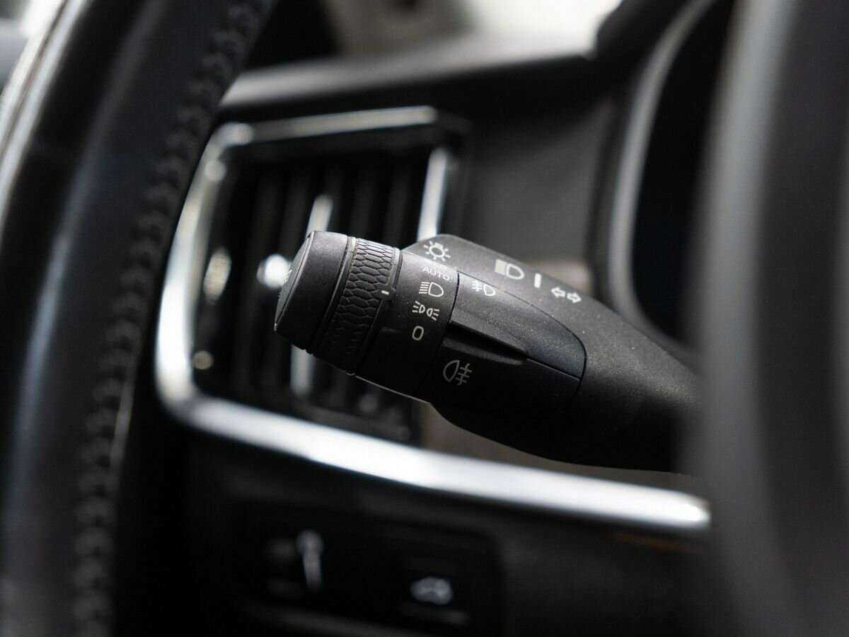 Volvo V90 Cross Country с пробегом — 2017 год. Фото: #15