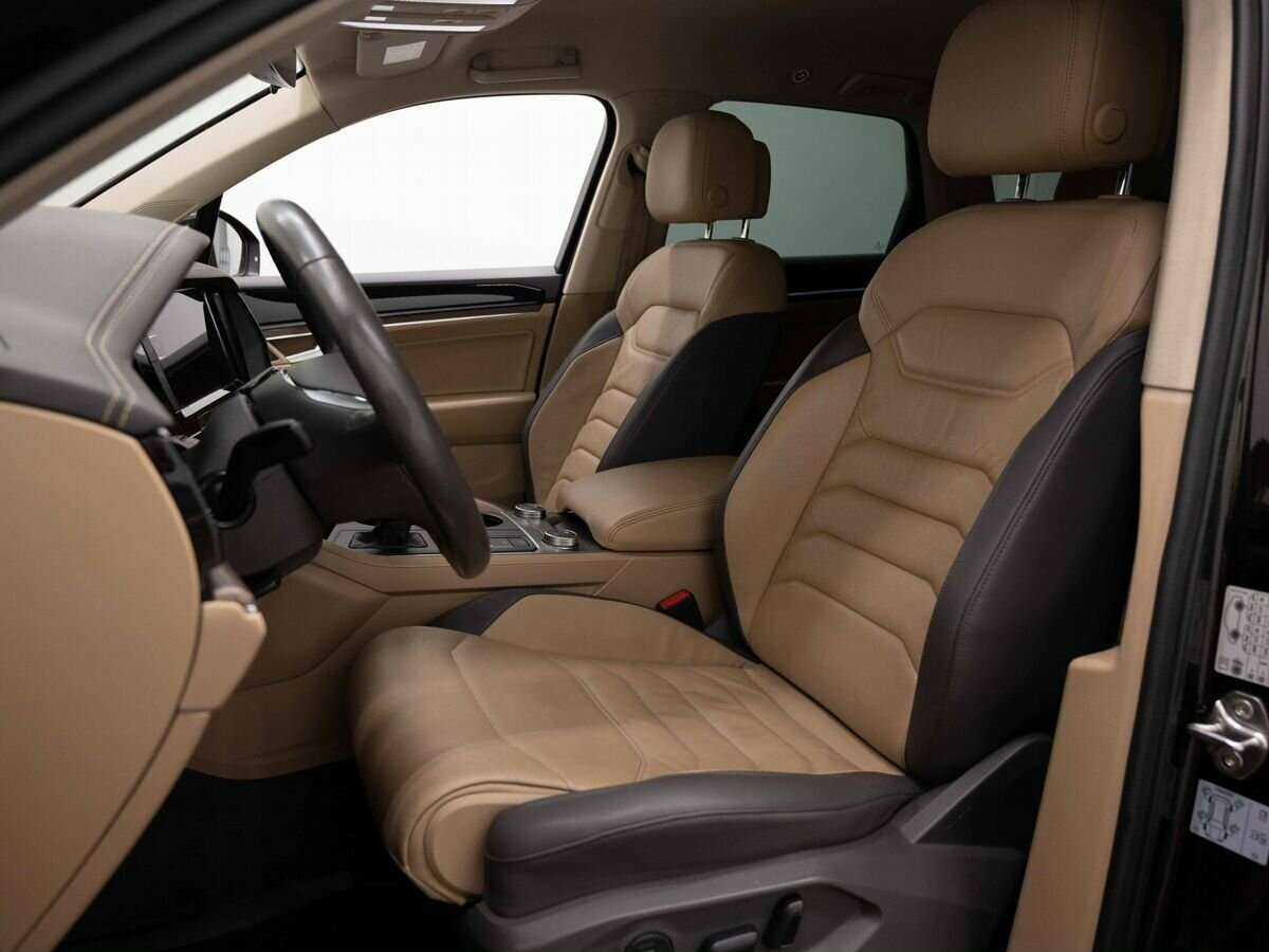 Volkswagen Touareg с пробегом — 2018 год. Фото: #7