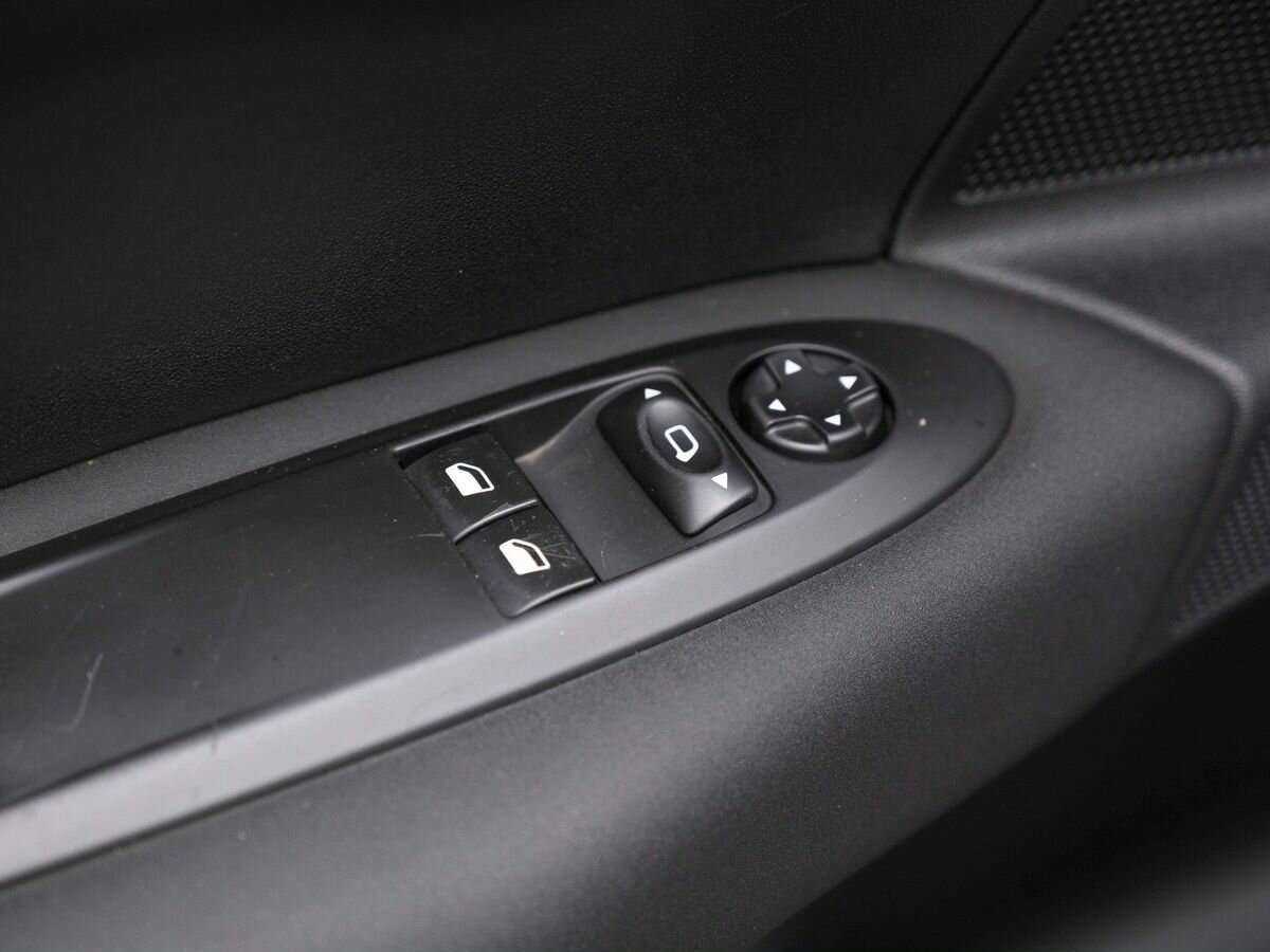 Citroen C4 с пробегом — 2012 год. Фото: #16