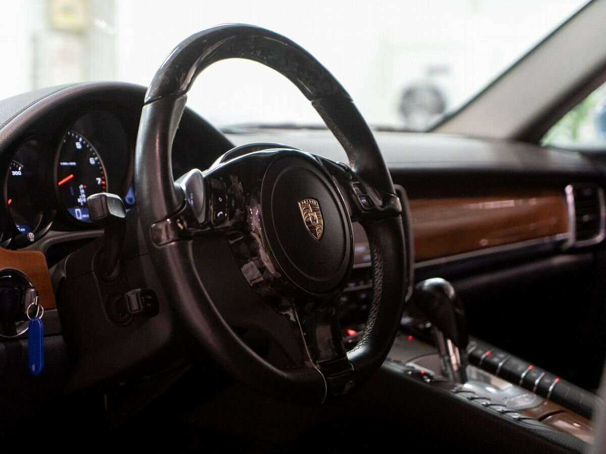 Porsche Panamera с пробегом — 2011 год. Фото: #4