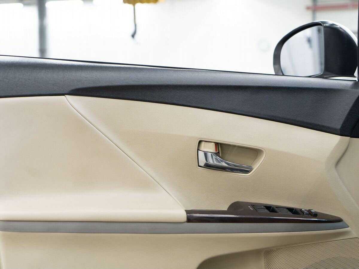 Toyota Venza с пробегом — 2010 год. Фото: #15