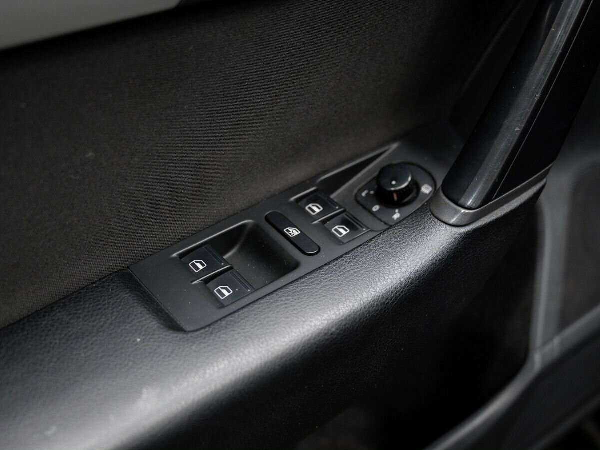 Volkswagen Passat с пробегом — 2011 год. Фото: #14