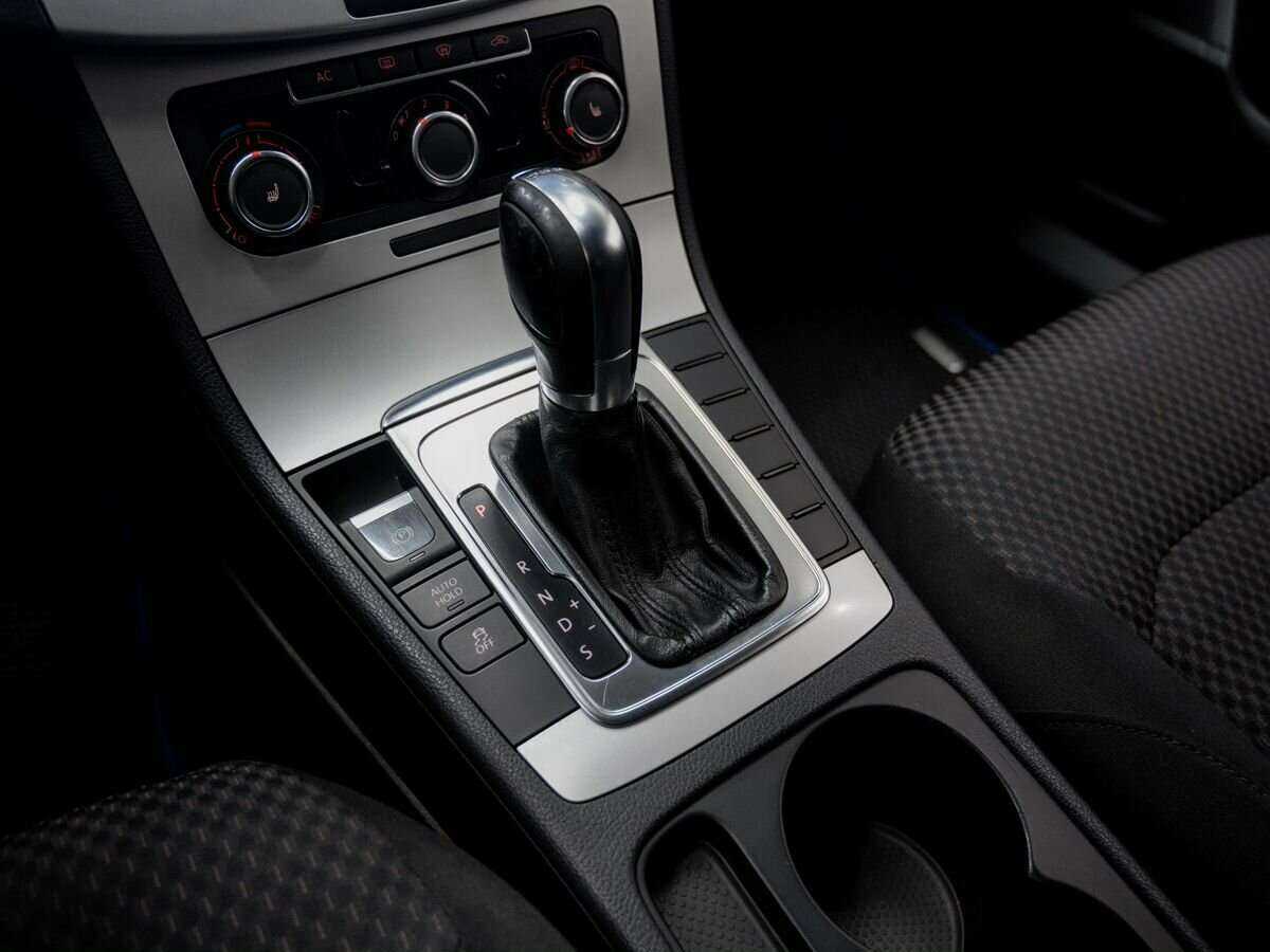 Volkswagen Passat с пробегом — 2011 год. Фото: #15