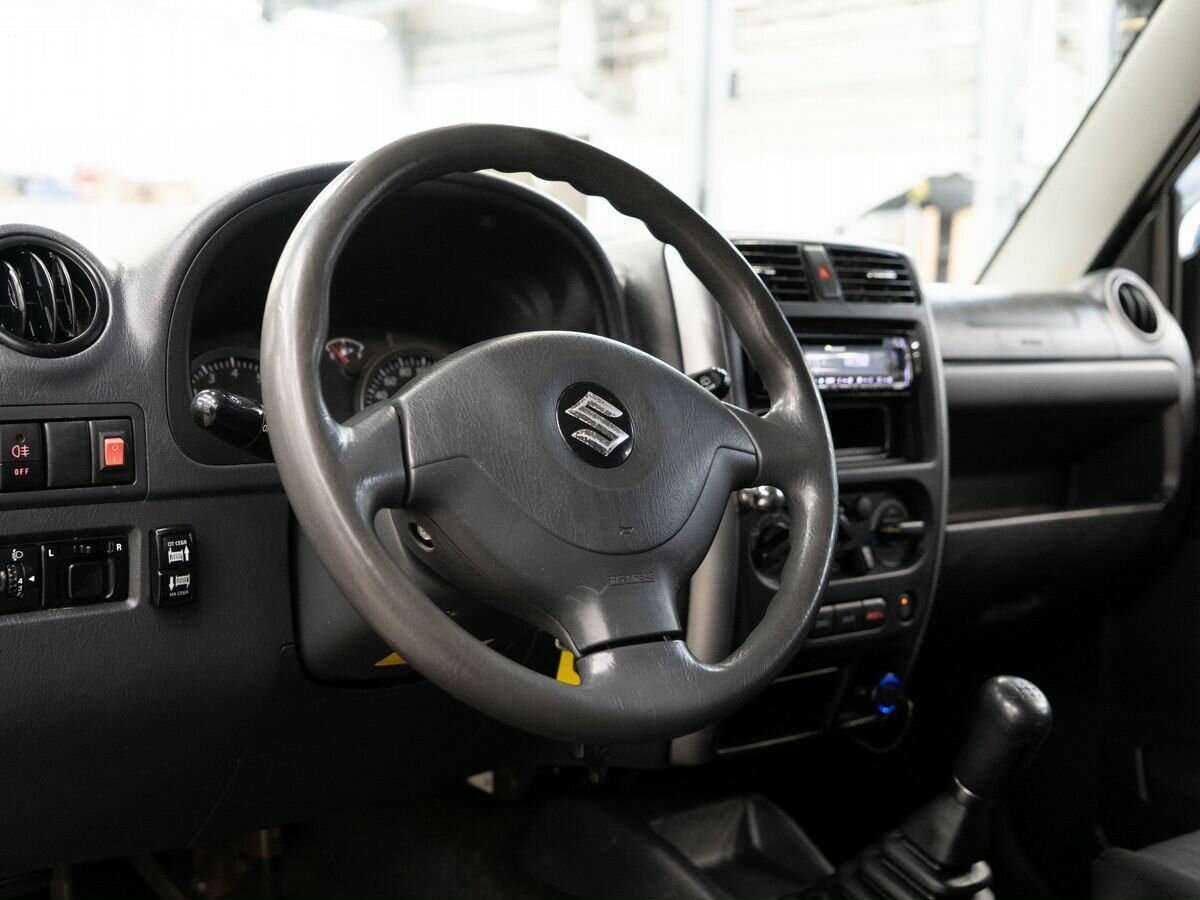 Suzuki Jimny с пробегом — 2009 год. Фото: #2