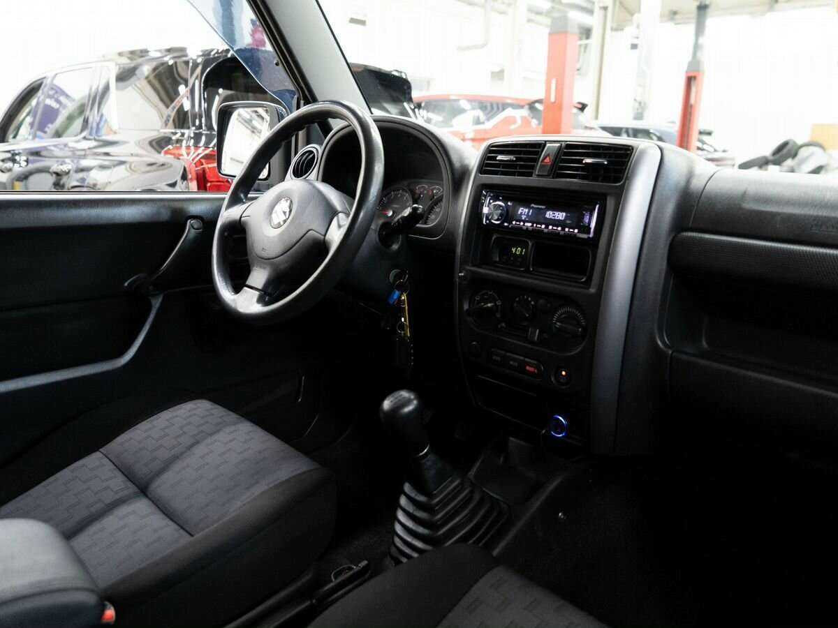 Suzuki Jimny с пробегом — 2009 год. Фото: #13