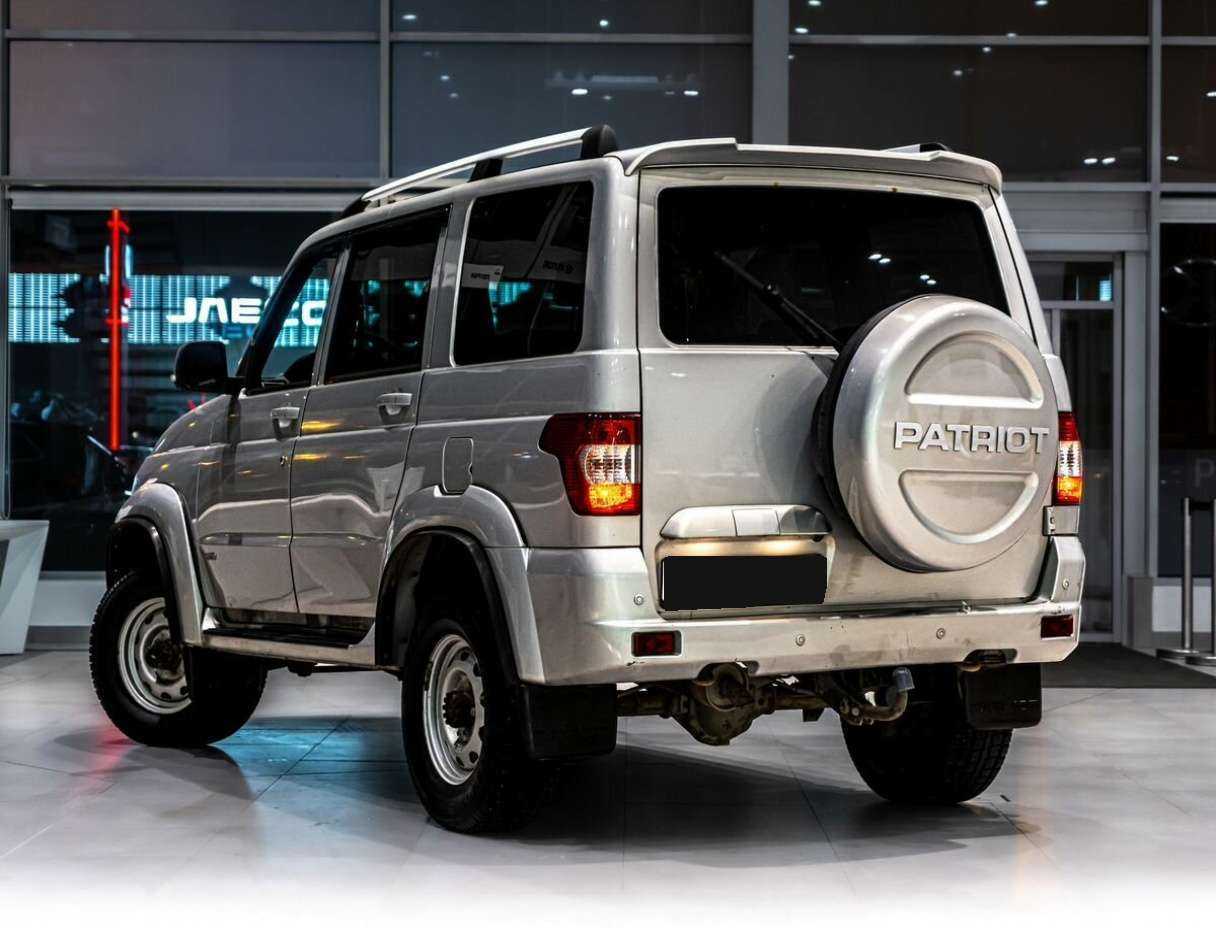 УАЗ Patriot с пробегом — 2015 год. Фото: #3