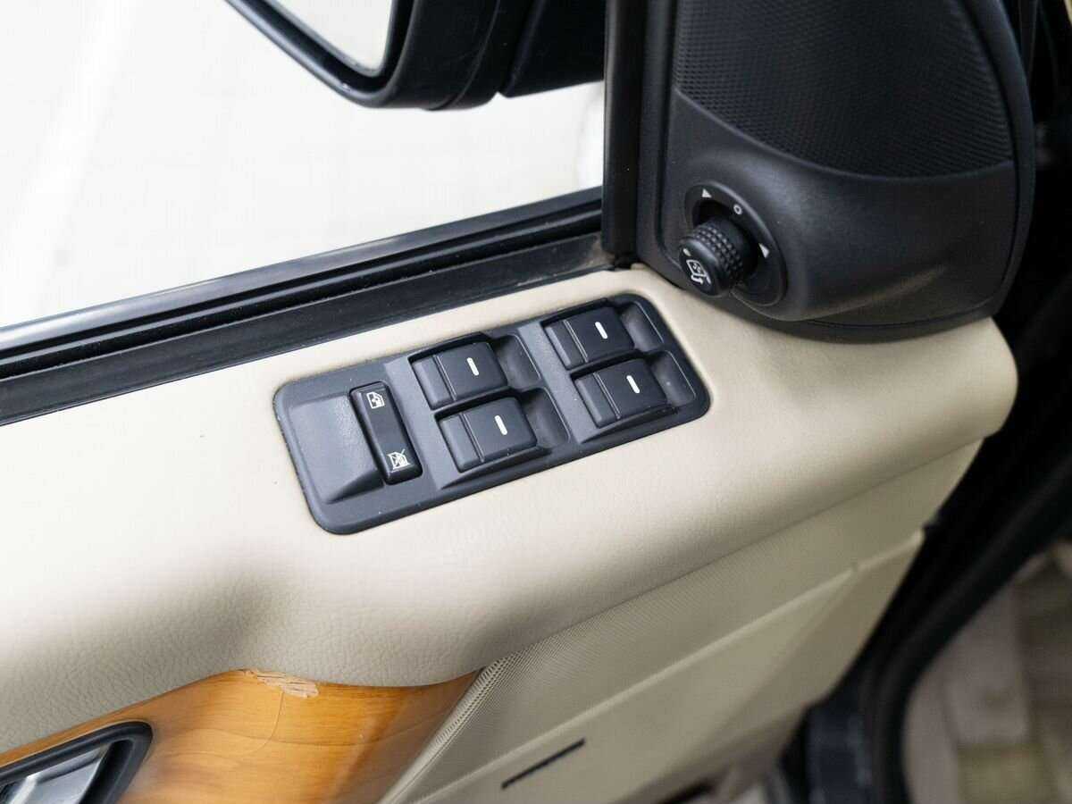 Land Rover Range Rover Sport с пробегом — 2008 год. Фото: #11