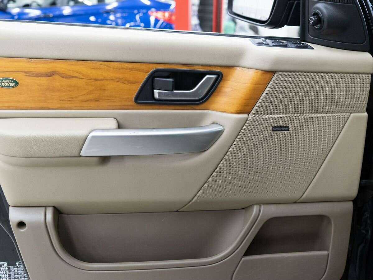 Land Rover Range Rover Sport с пробегом — 2008 год. Фото: #12