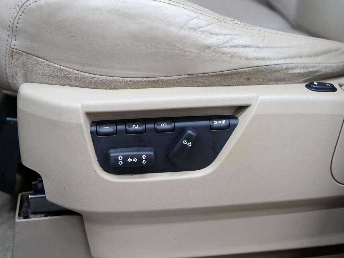 Land Rover Range Rover Sport с пробегом — 2008 год. Фото: #13