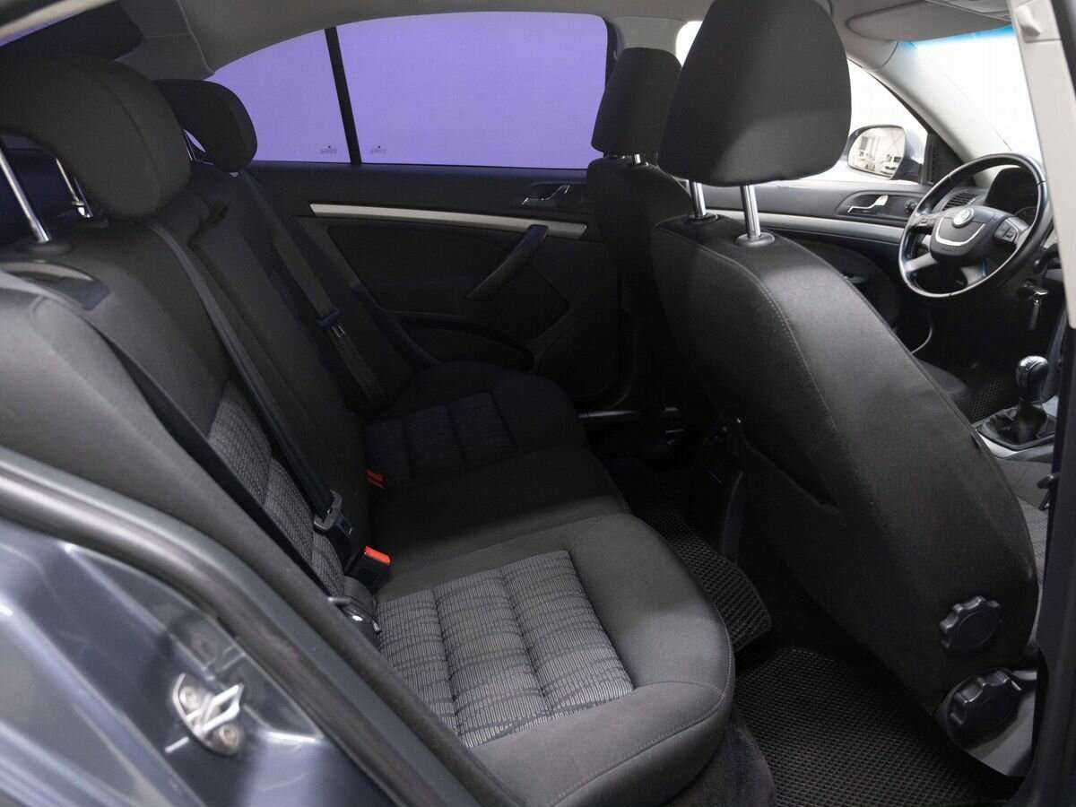 Skoda Octavia с пробегом — 2010 год. Фото: #9