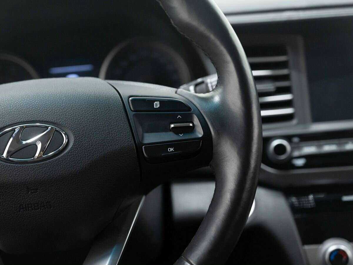 Hyundai Avante с пробегом — 2018 год. Фото: #15