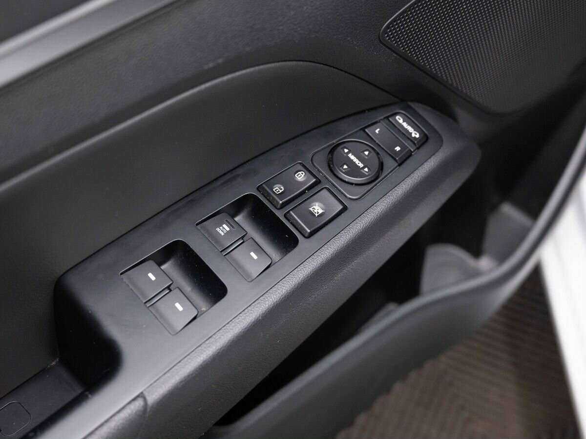 Hyundai Avante с пробегом — 2018 год. Фото: #17