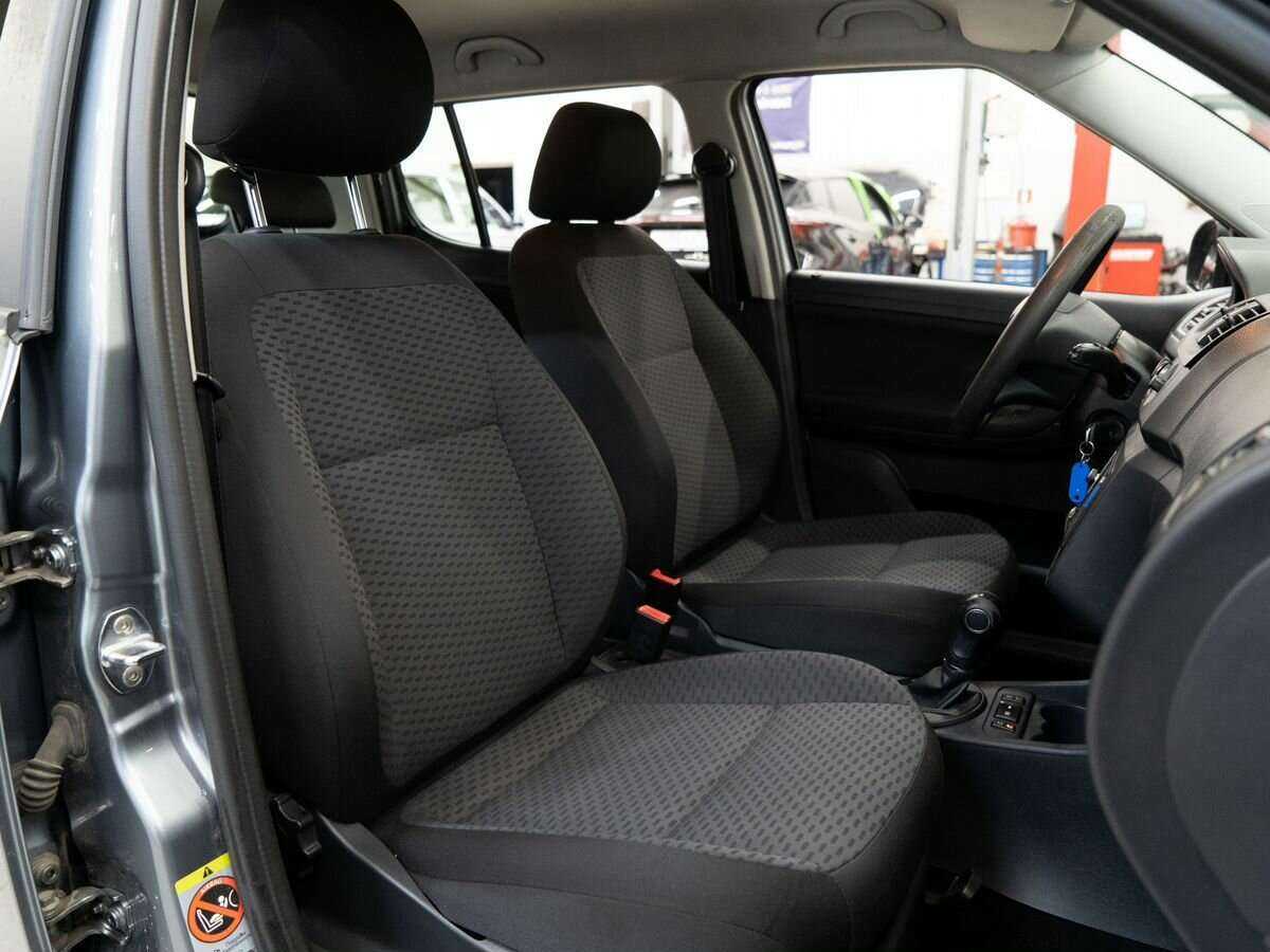 Skoda Fabia с пробегом — 2012 год. Фото: #8