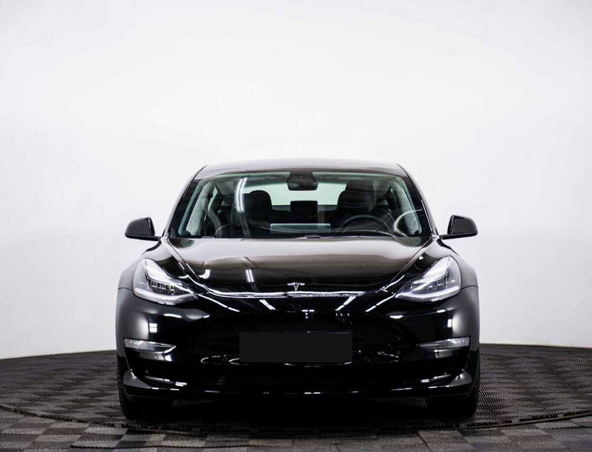 Tesla Model 3 с пробегом — 2020 год. Фото: #1