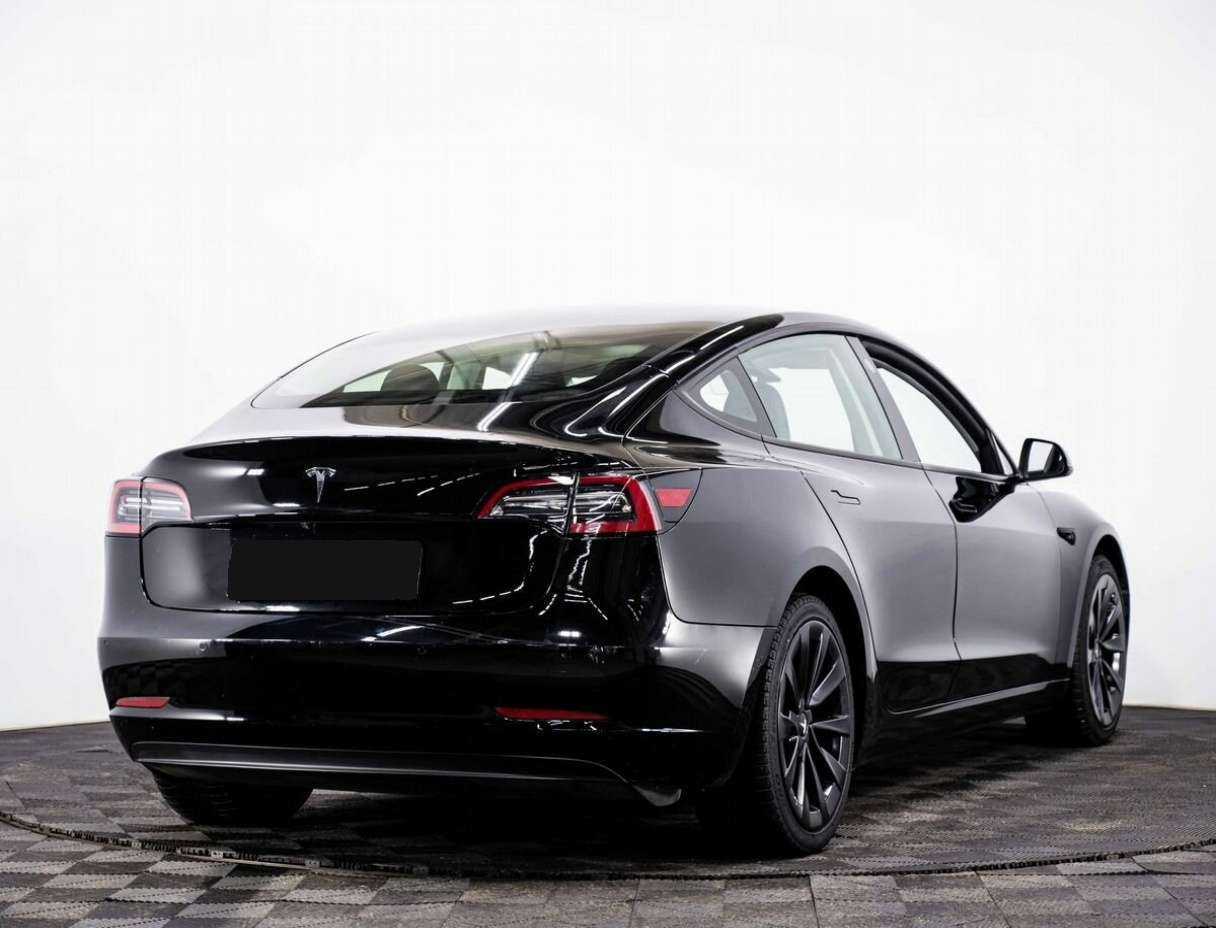 Tesla Model 3 с пробегом — 2020 год. Фото: #5