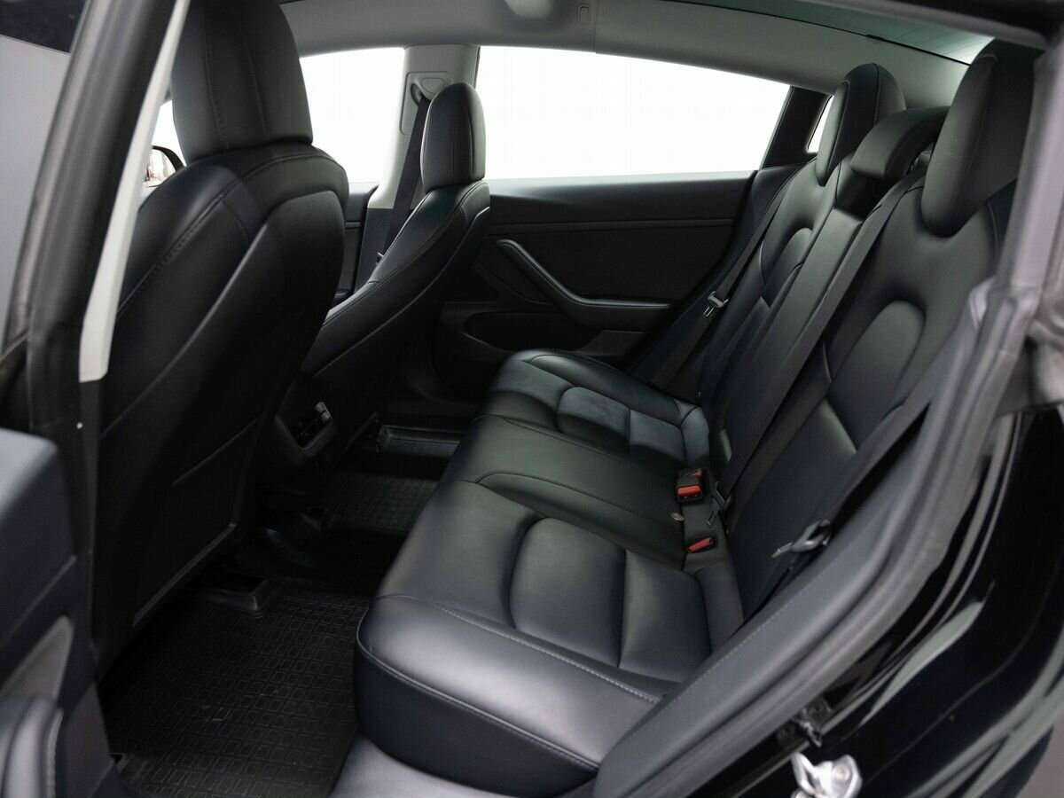 Tesla Model 3 с пробегом — 2020 год. Фото: #8