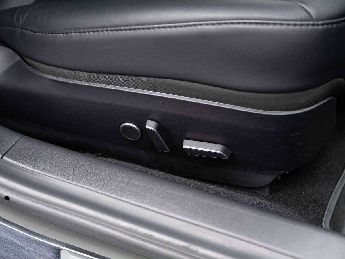 Tesla Model 3 с пробегом — 2020 год. Фото: #24