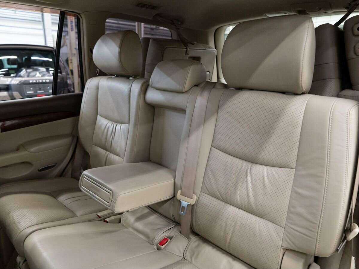 Toyota Land Cruiser Prado с пробегом — 2005 год. Фото: #6