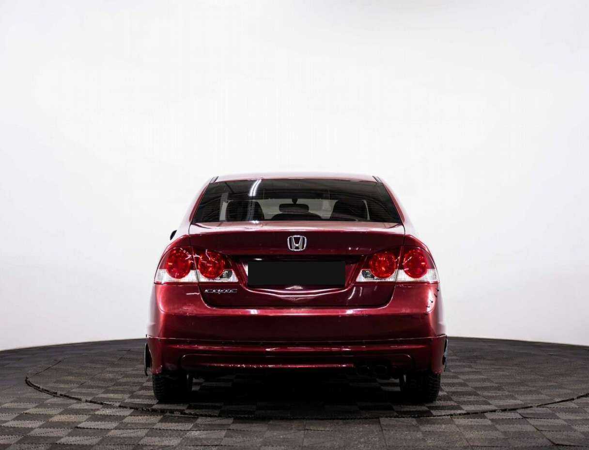 Honda Civic с пробегом — 2008 год. Фото: #4