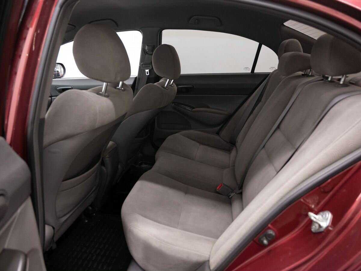 Honda Civic с пробегом — 2008 год. Фото: #8