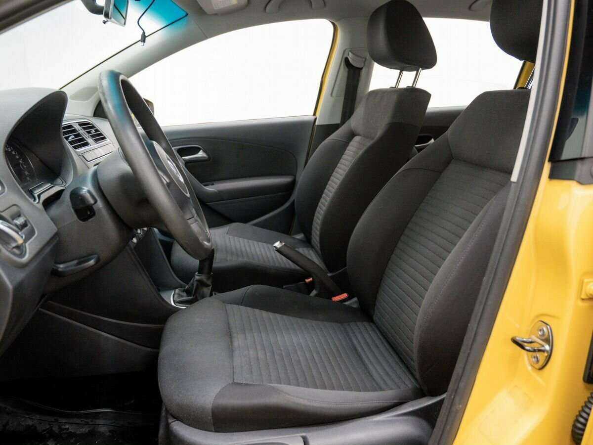 Volkswagen Polo с пробегом — 2011 год. Фото: #14