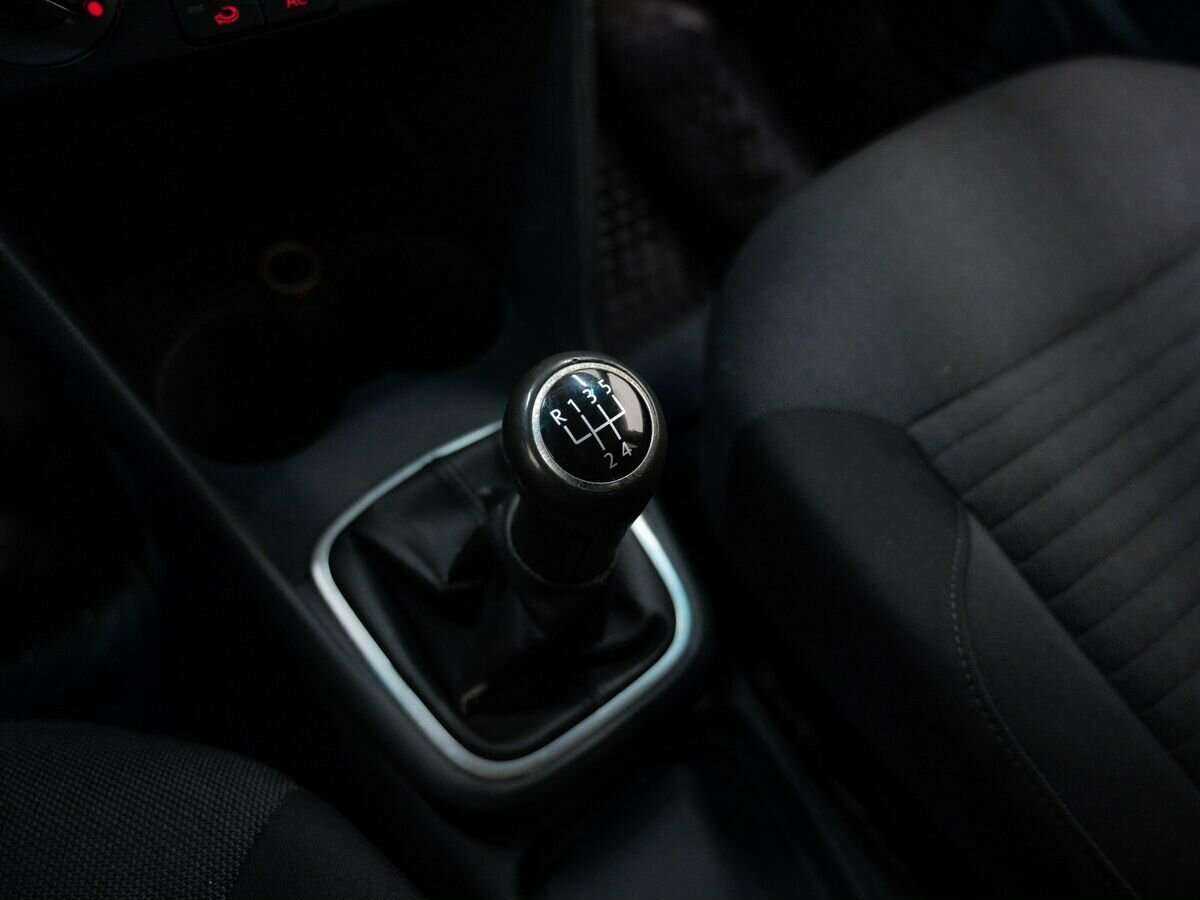 Volkswagen Polo с пробегом — 2011 год. Фото: #18