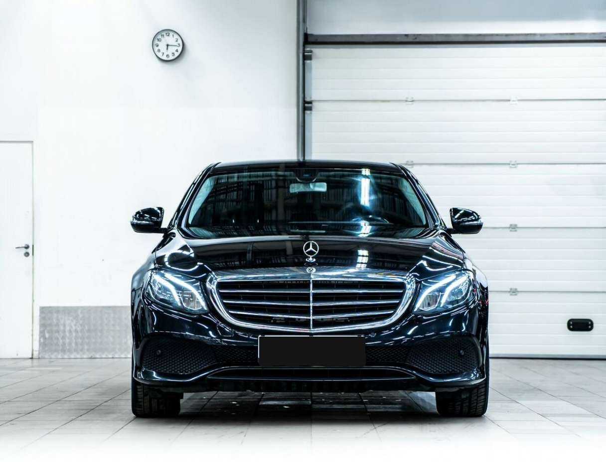 Mercedes-Benz E-Класс с пробегом — 2019 год. Фото: #1