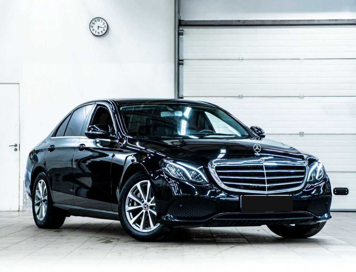Mercedes-Benz E-Класс с пробегом — 2019 год. Фото: #2