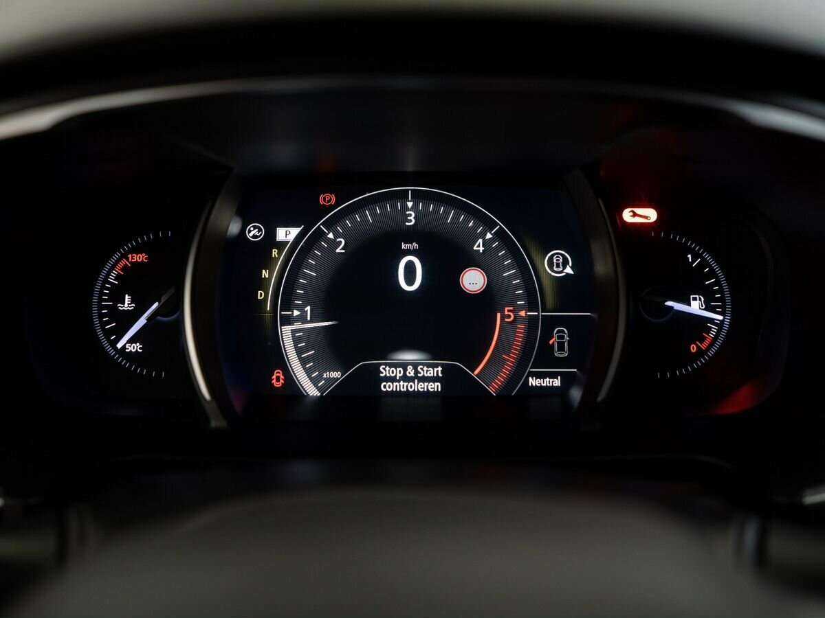 Renault Talisman с пробегом — 2016 год. Фото: #9