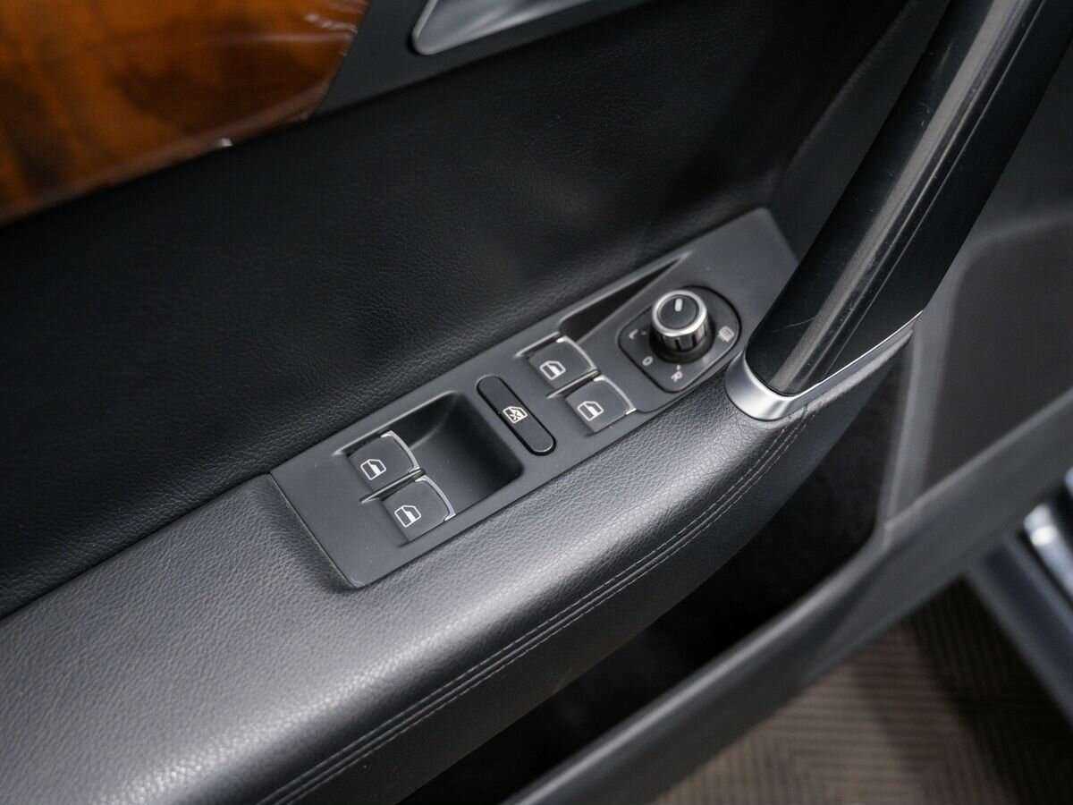 Volkswagen Passat с пробегом — 2011 год. Фото: #14
